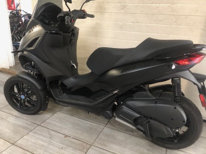 PIAGGIO MP3 300 HPE ABS ASR 4