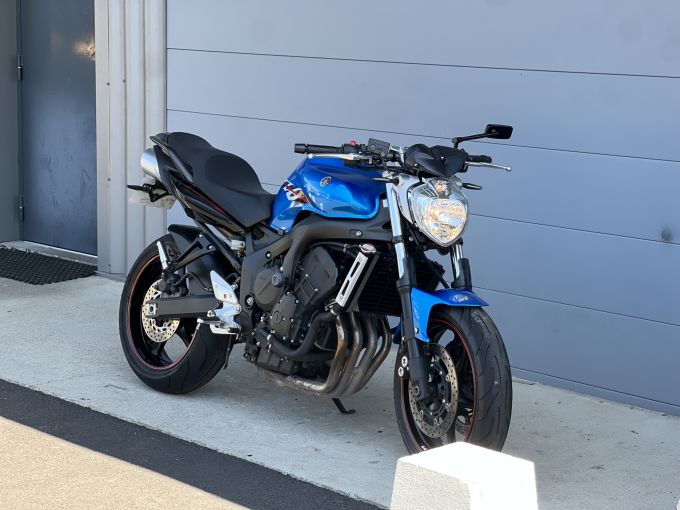 YAMAHA FZ6 600 FAZER S2 4
