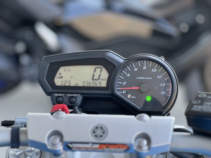 YAMAHA FZ6 600 FAZER S2 4