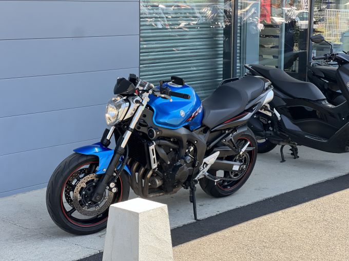 YAMAHA FZ6 600 FAZER S2 4