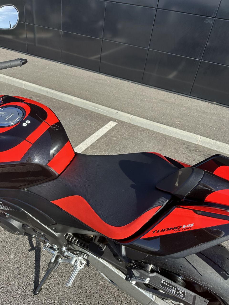 APRILIA TUONO 1100 V4 FACTORY 4