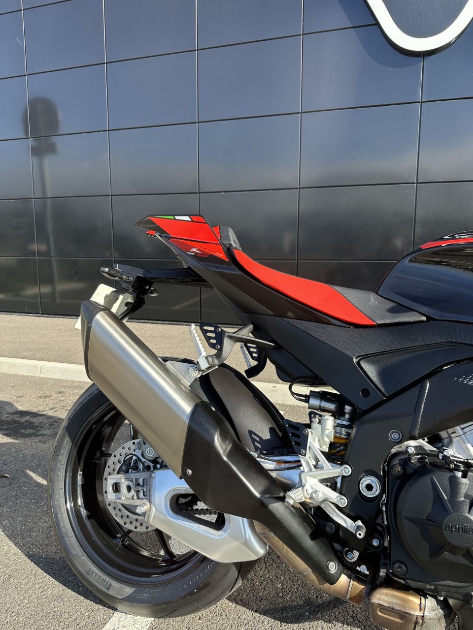 APRILIA TUONO 1100 V4 FACTORY 4