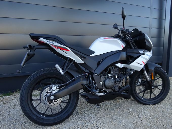 APRILIA TUONO 125 ABS 4