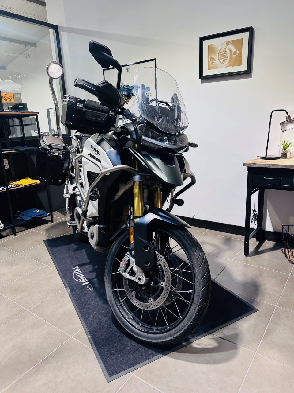 TRIUMPH TIGER 1200 RALLY EXPLORER 4