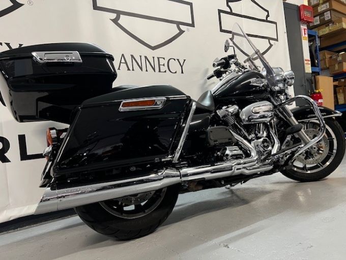 HARLEY-DAVIDSON TOURING ROAD KING 1745 4