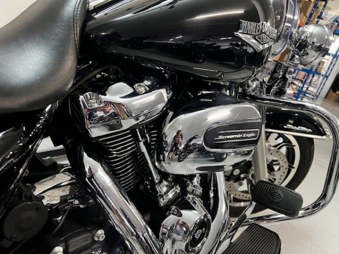 HARLEY-DAVIDSON TOURING ROAD KING 1745 4