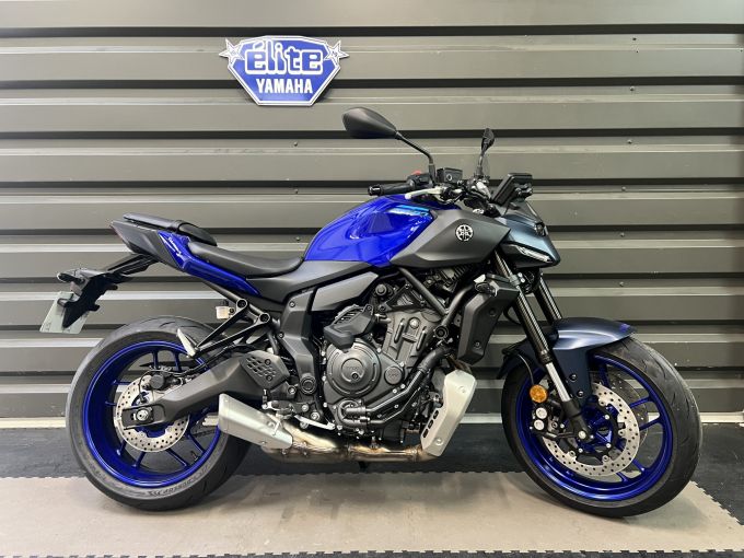 YAMAHA MT-07 Y-AMT 4