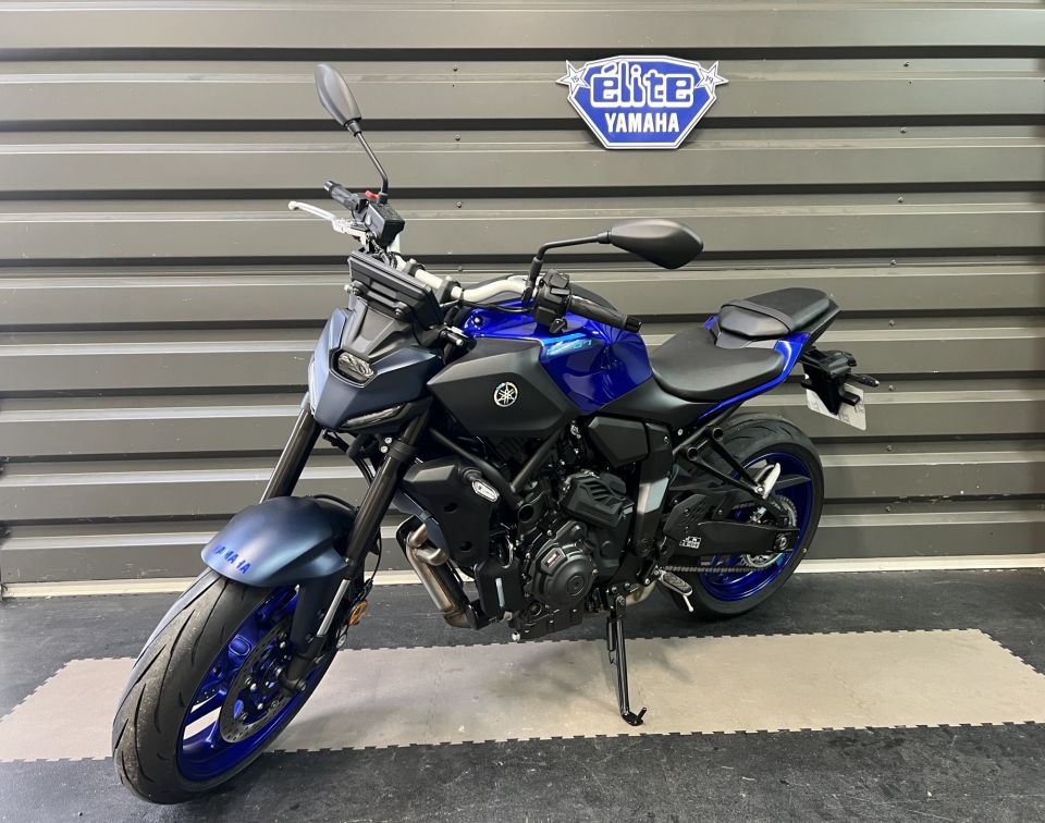 YAMAHA MT-07 Y-AMT 4