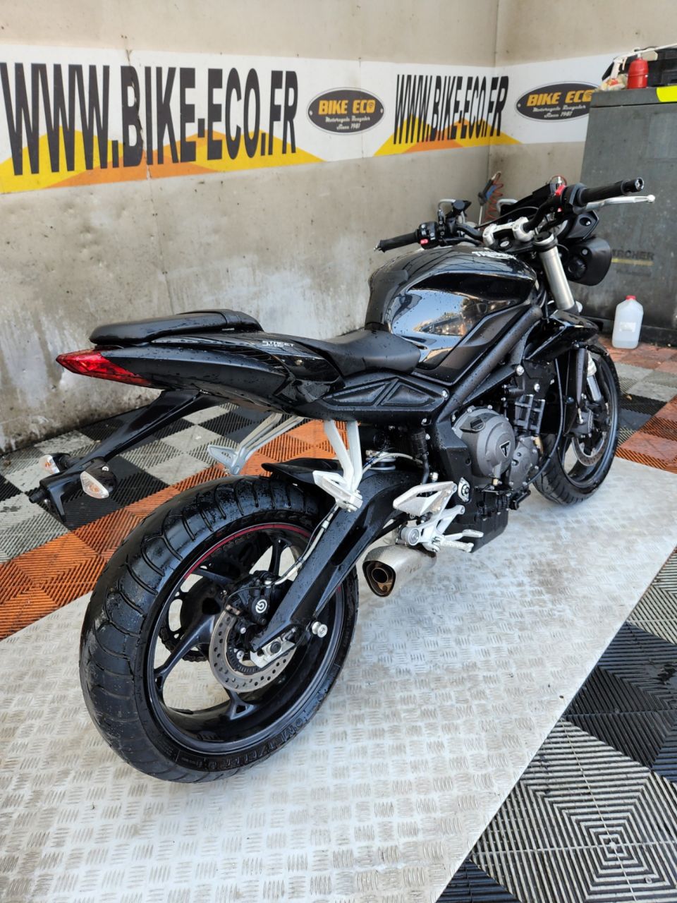 TRIUMPH STREET TRIPLE 660 S A2 4