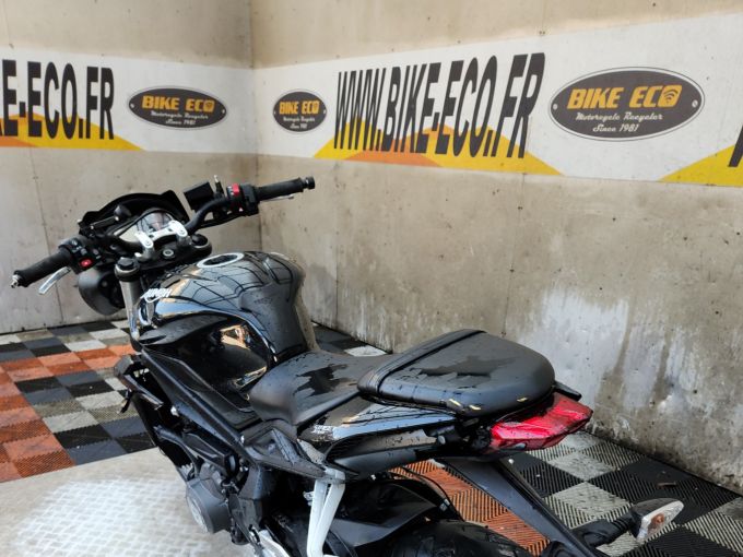 TRIUMPH STREET TRIPLE 660 S A2 4