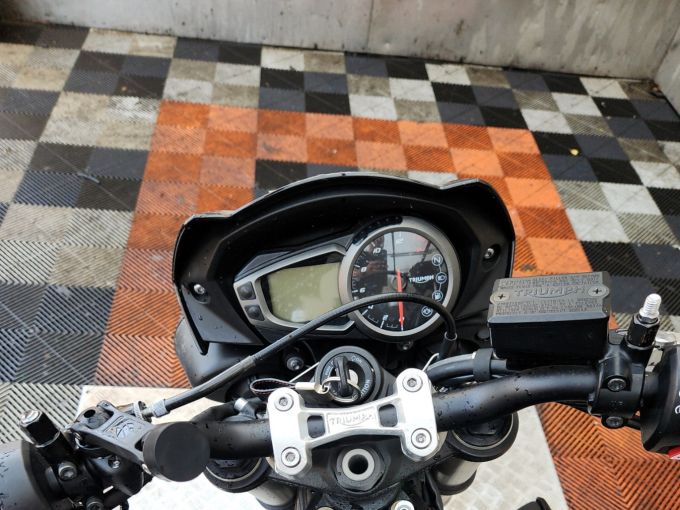 TRIUMPH STREET TRIPLE 660 S A2 4