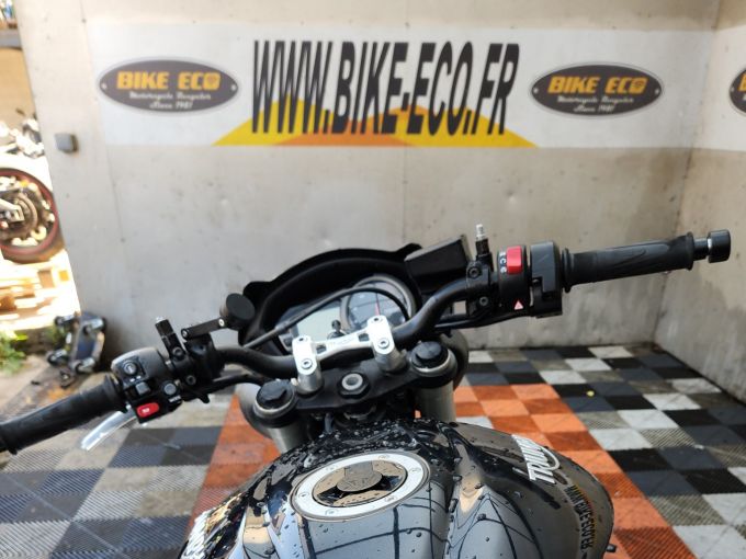 TRIUMPH STREET TRIPLE 660 S A2 4