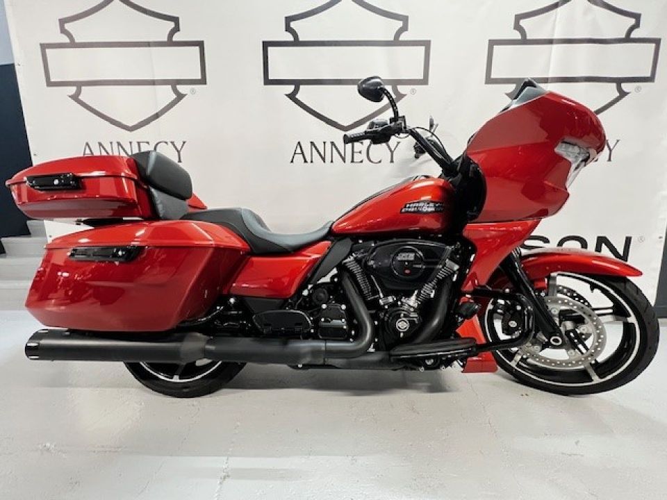 HARLEY-DAVIDSON TOURING ROAD GLIDE 1923 4