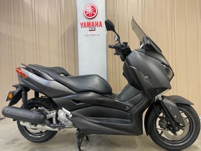 YAMAHA X-MAX 125 4