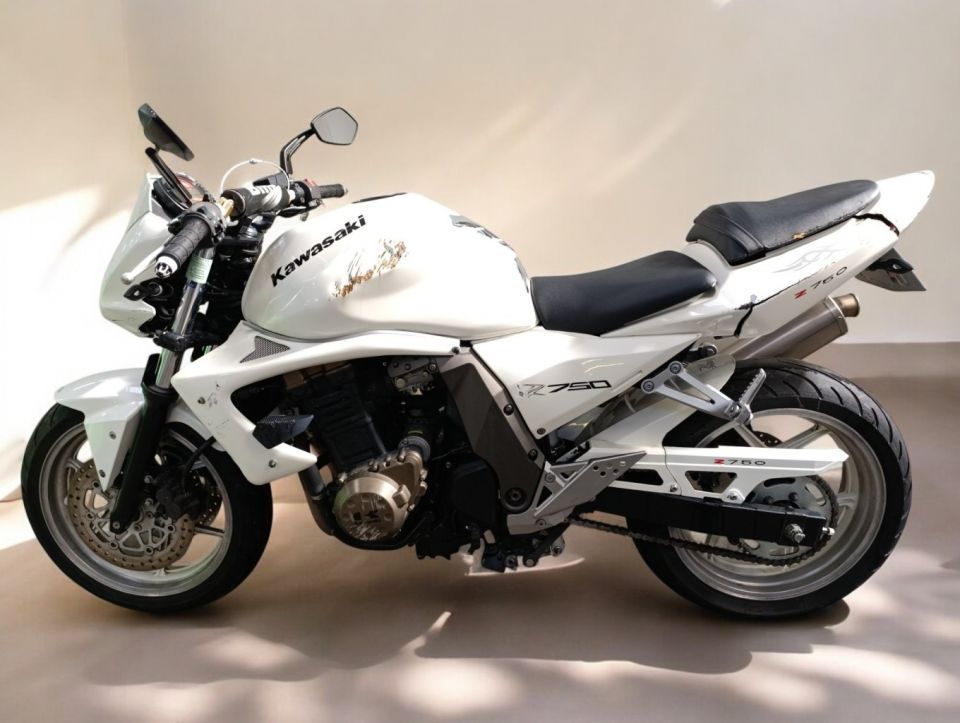 KAWASAKI Z 750 4