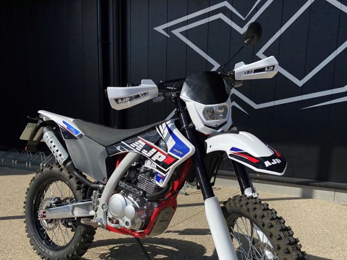 AJP SPR 125 ENDURO 4