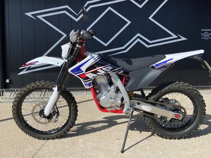 AJP SPR 125 ENDURO 4
