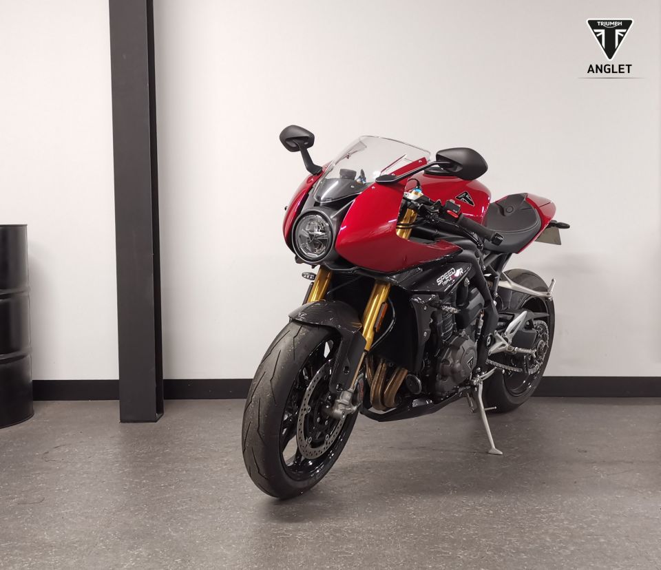 TRIUMPH SPEED TRIPLE 1200 RR 4