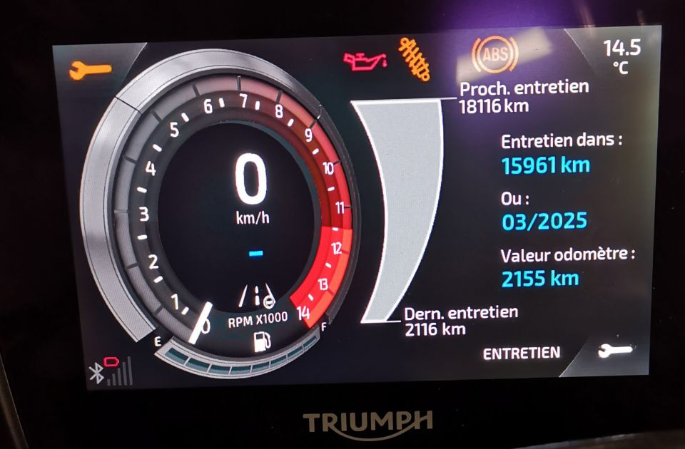 TRIUMPH SPEED TRIPLE 1200 RR 4