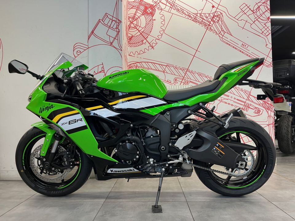 KAWASAKI ZX-6R 636 4