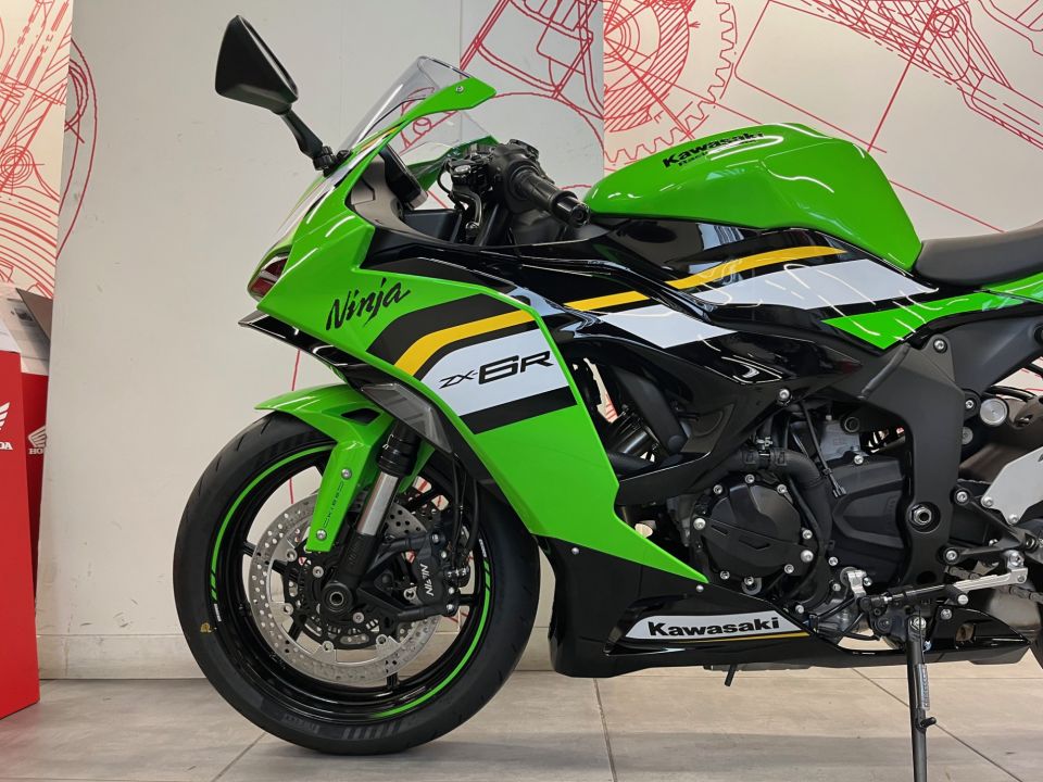 KAWASAKI ZX-6R 636 4