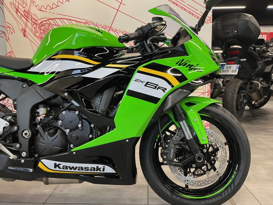 KAWASAKI ZX-6R 636 4