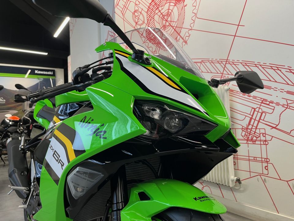 KAWASAKI ZX-6R 636 4