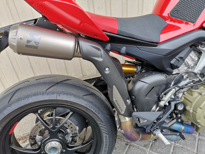 DUCATI STREETFIGHTER V4S 4