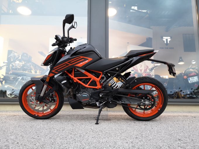 KTM 125 DUKE ABS 4
