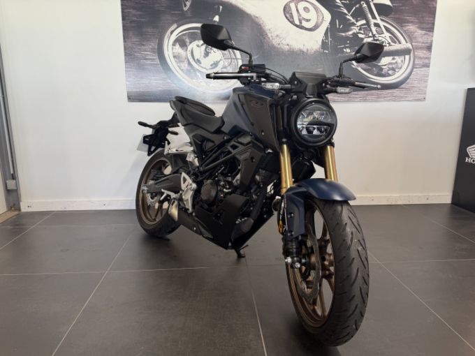 HONDA CB125R 4
