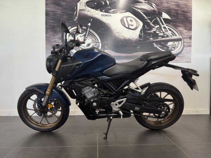 HONDA CB125R 4