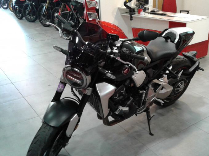 HONDA CB1000R ABS 4