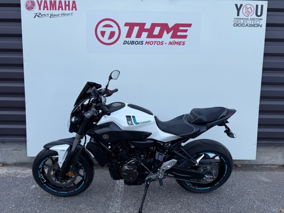 YAMAHA MT-07 (47.5CV) 4