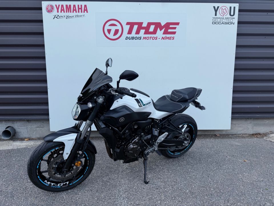 YAMAHA MT-07 (47.5CV) 4