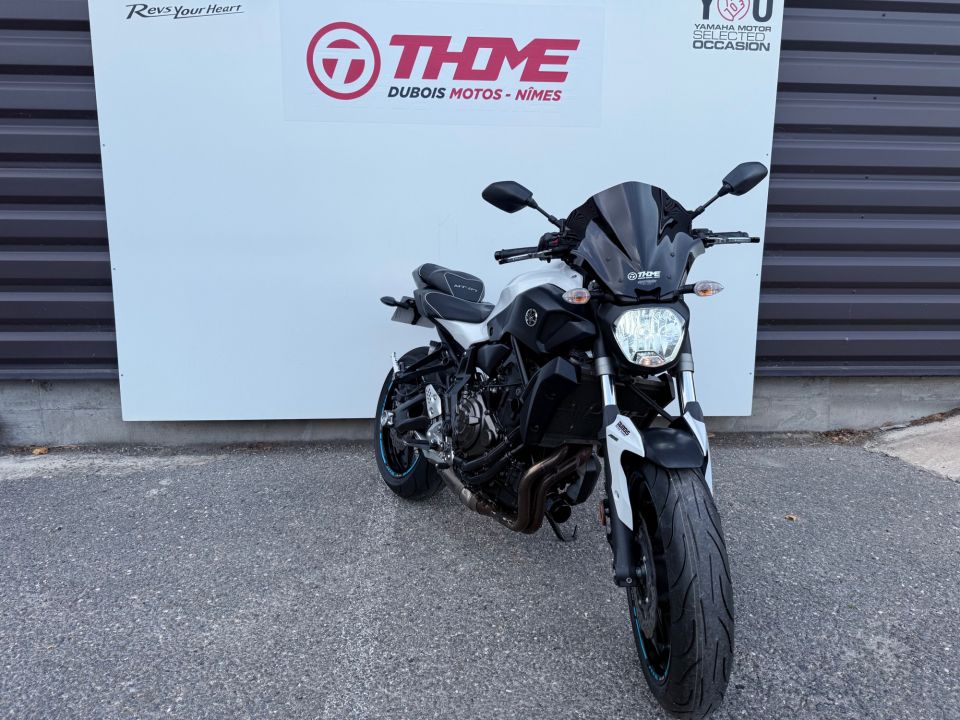 YAMAHA MT-07 (47.5CV) 4