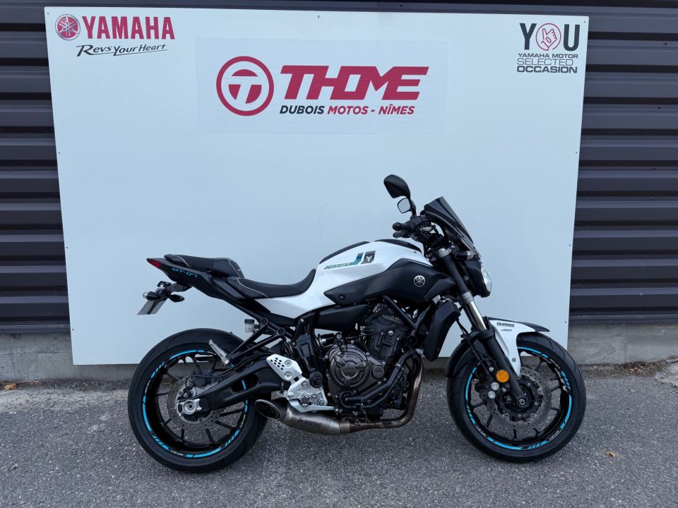 YAMAHA MT-07 (47.5CV) 4