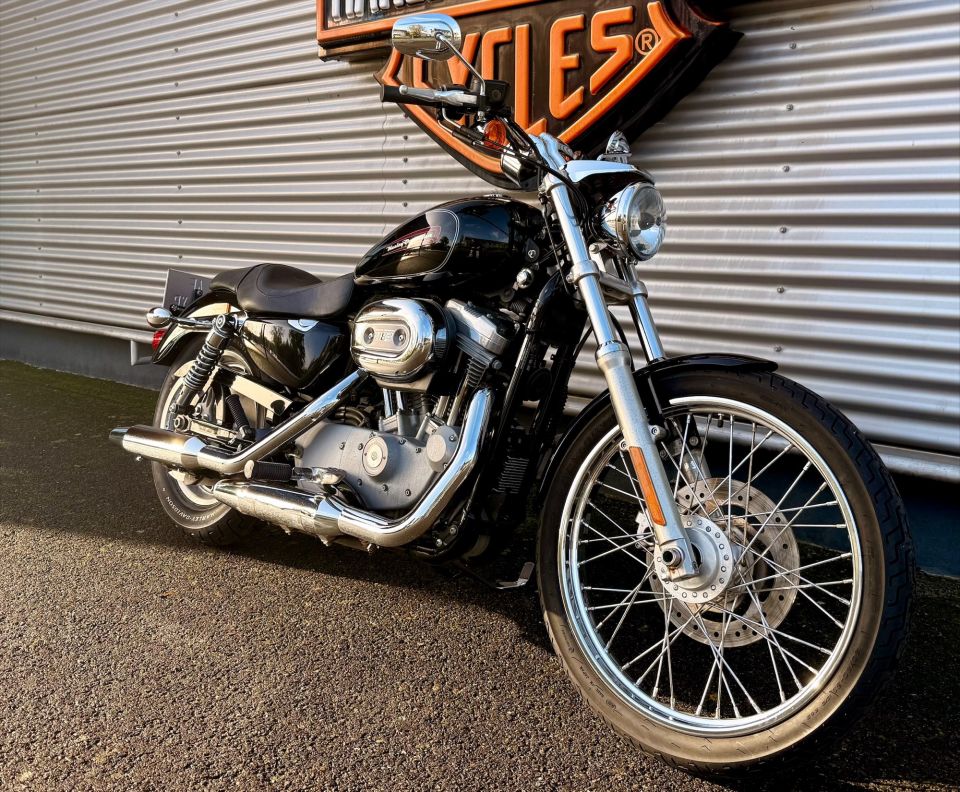 HARLEY-DAVIDSON SPORTSTER 883 4