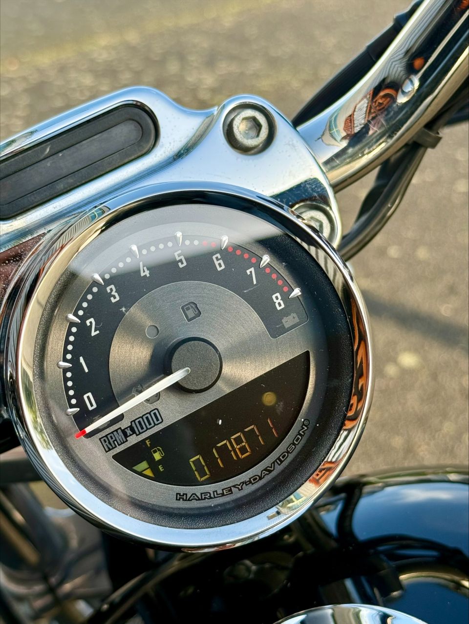 HARLEY-DAVIDSON SPORTSTER 883 4