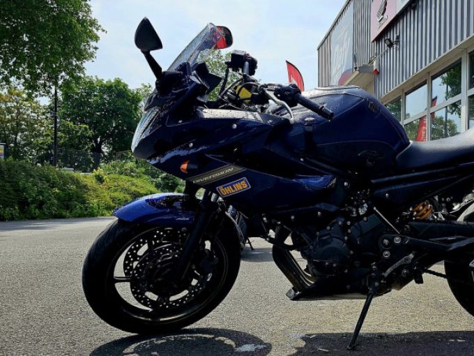 YAMAHA XJ6 600 4