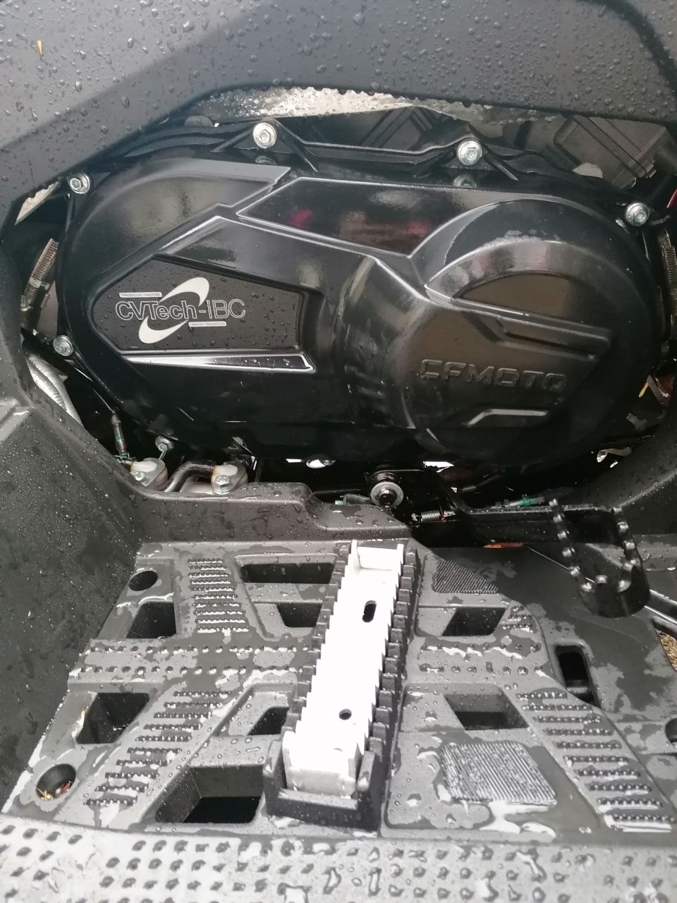 CF MOTO CFORCE 1000 OVERLAND 4