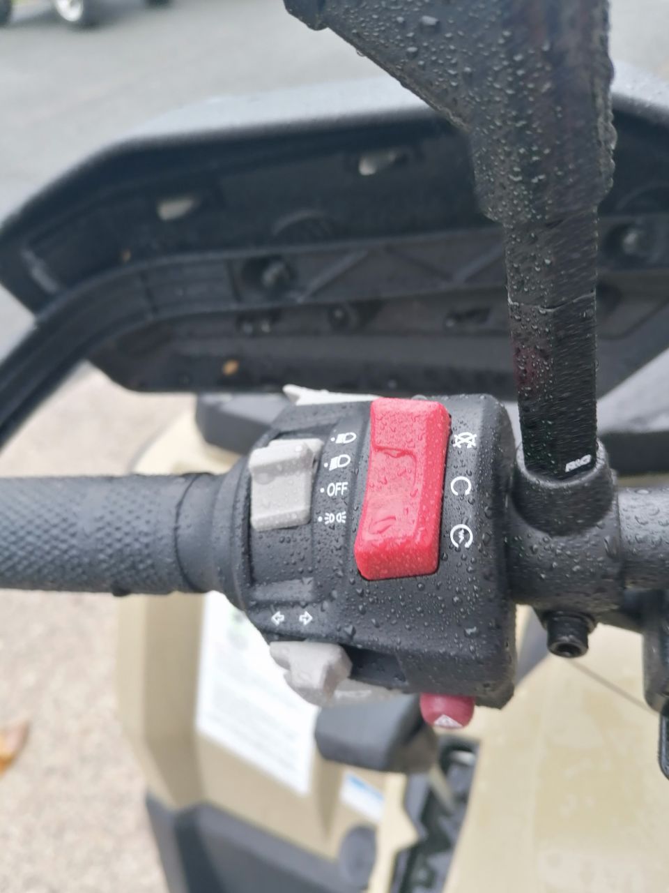 CF MOTO CFORCE 1000 OVERLAND 4