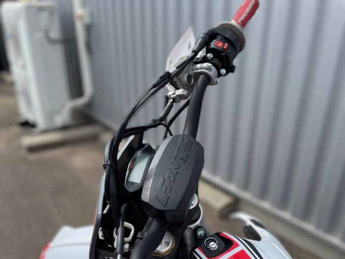 FANTIC XEF 250 ENDURO 4