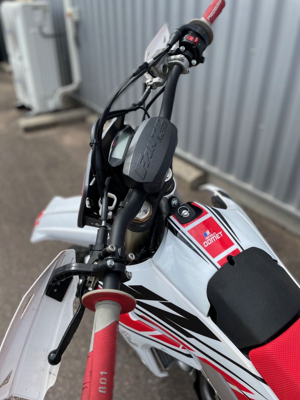 FANTIC XEF 250 ENDURO 4