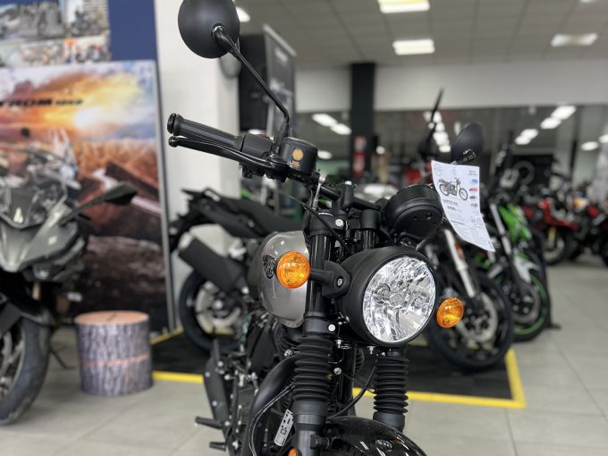 ROYAL ENFIELD HNTR 350 4
