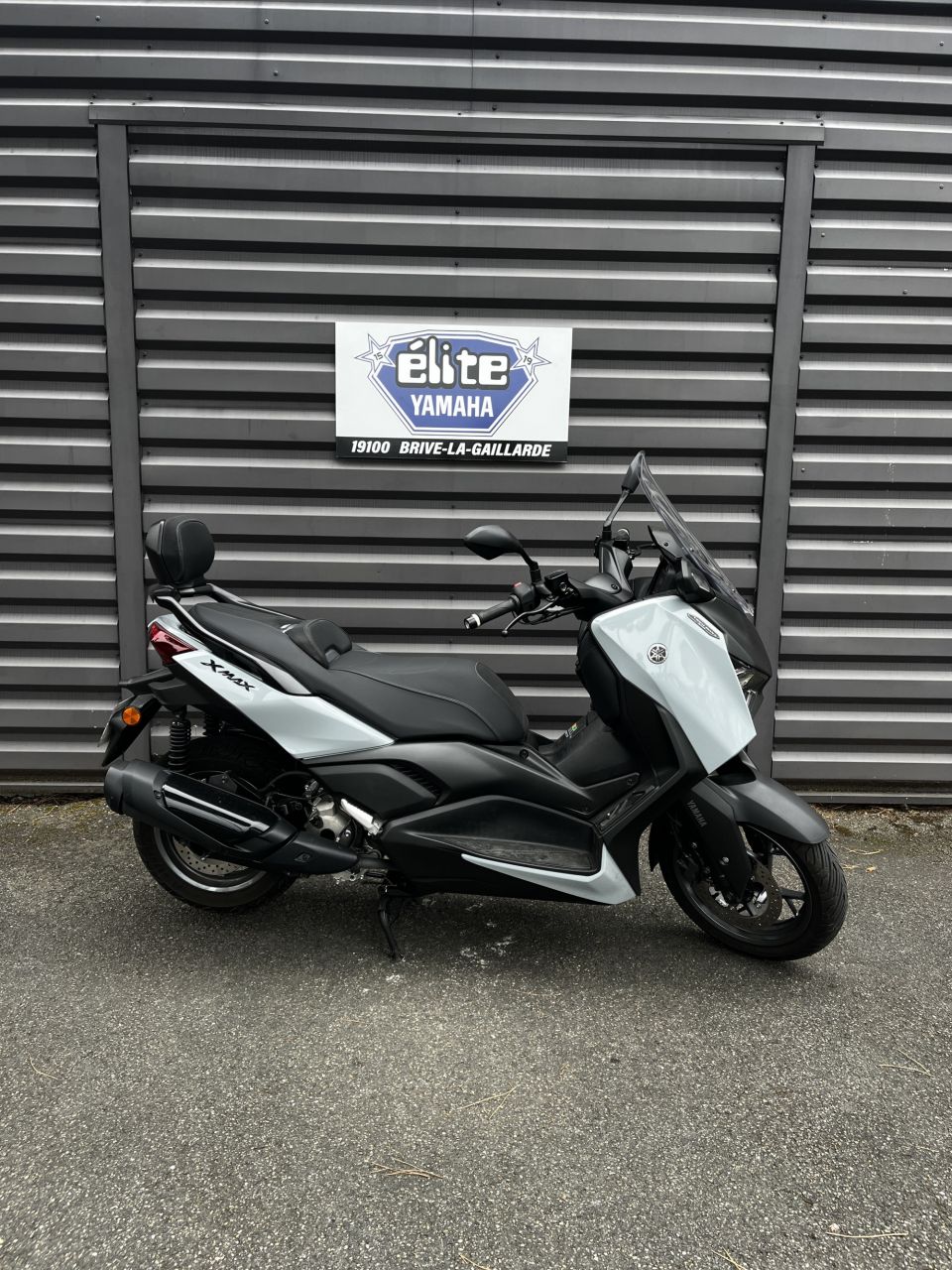 YAMAHA XMAX 300 TECH MAX + 4