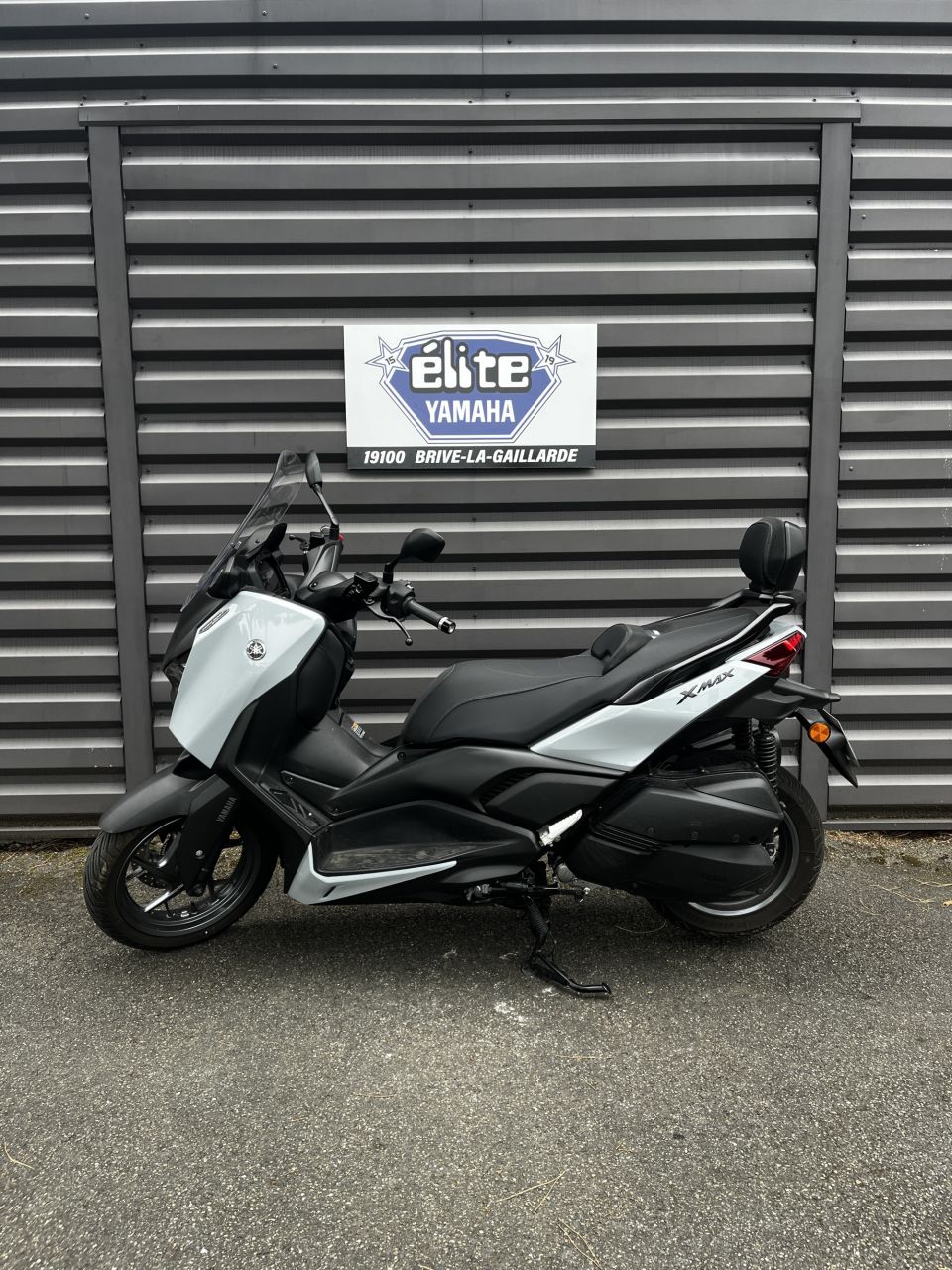 YAMAHA XMAX 300 TECH MAX + 4