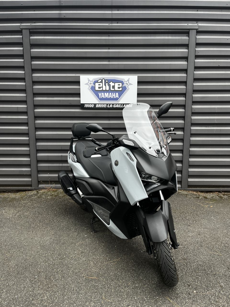 YAMAHA XMAX 300 TECH MAX + 4