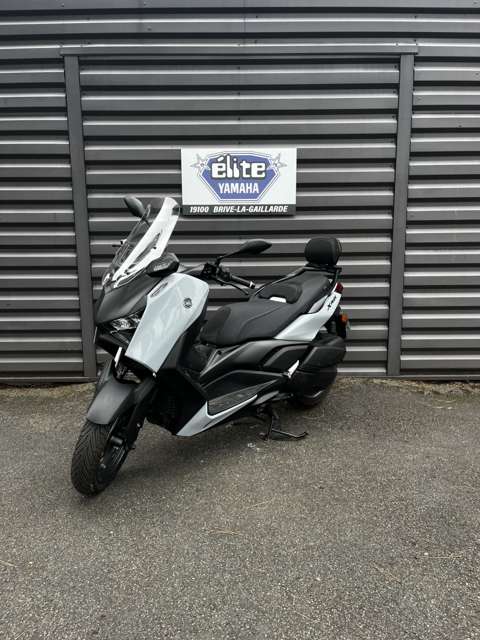 YAMAHA XMAX 300 TECH MAX + 4