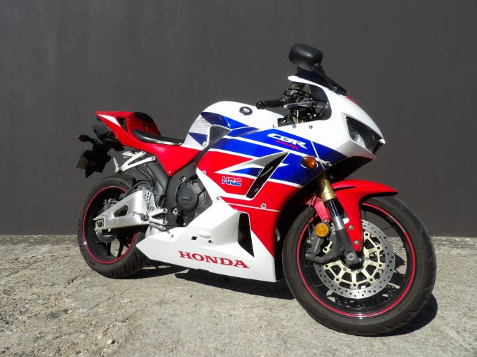 HONDA CBR 600 RR 4