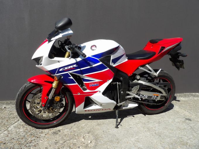 HONDA CBR 600 RR 4